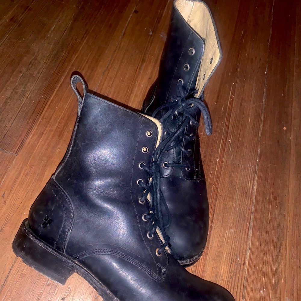 FRYE ROGAN LACE UP BOOTS